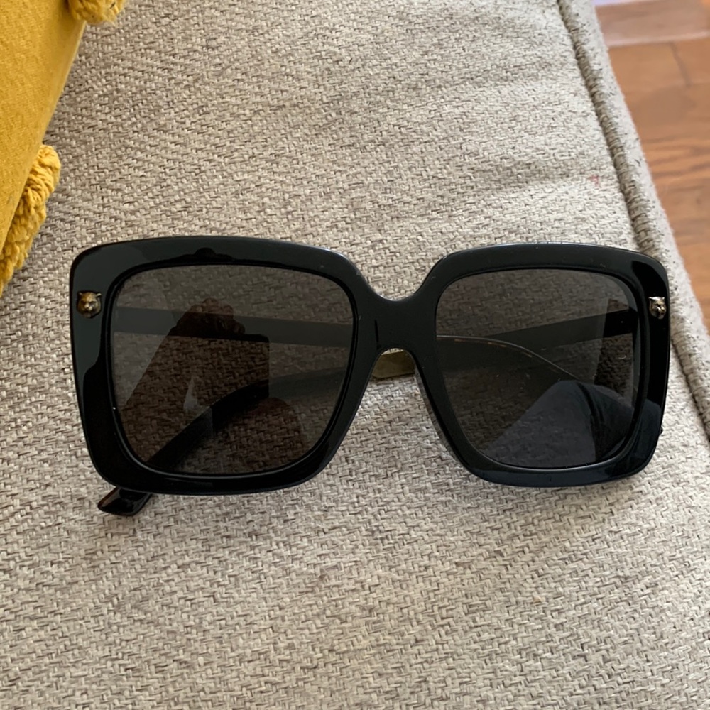 Women’s Gucci sunglasses